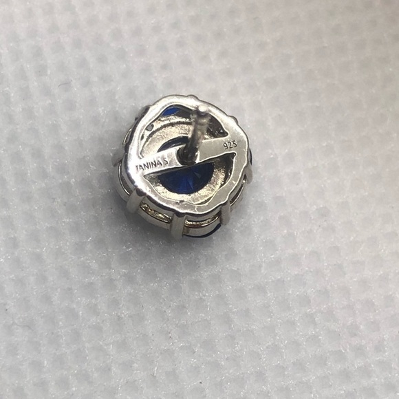 𝅺janina’s Sterling Silver Blueb& White Fancy Cz Stud Earrings .4” - Picture 5 of 6